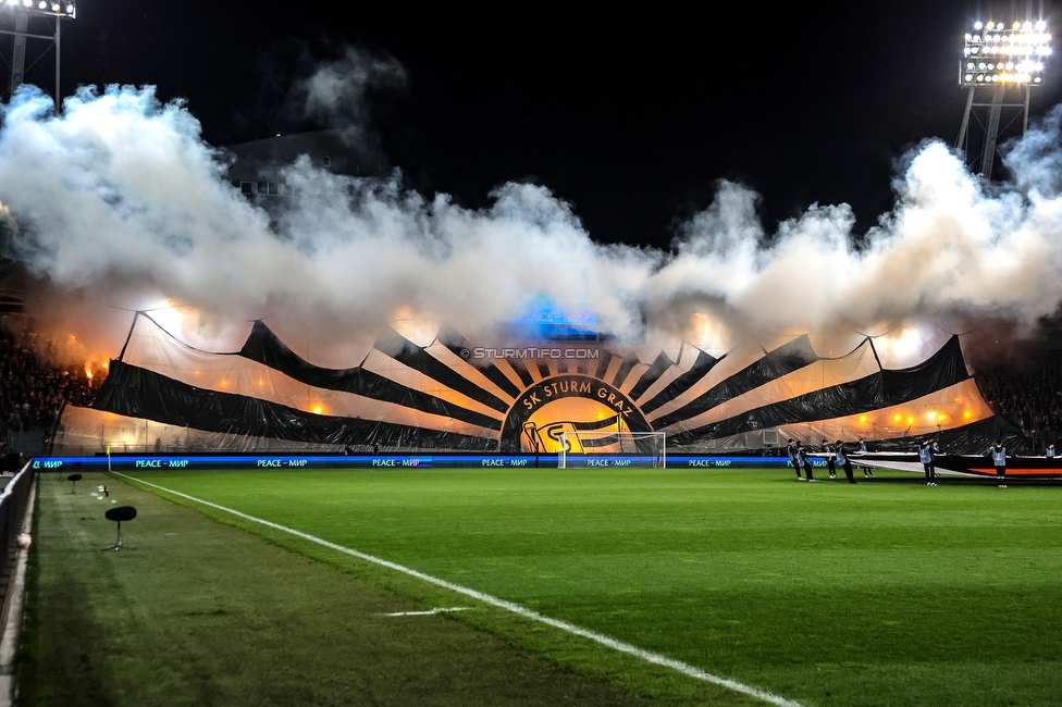 Sturm Graz - Feyenoord
UEFA Europa League Gruppenphase 5. Spieltag, SK Sturm Graz - Feyenoord Rotterdam, Stadion Liebenau Graz, 27.10.2022. 

Foto zeigt Fans von Sturm mit einer Choreografie
Schlüsselwörter: pyrotechnik