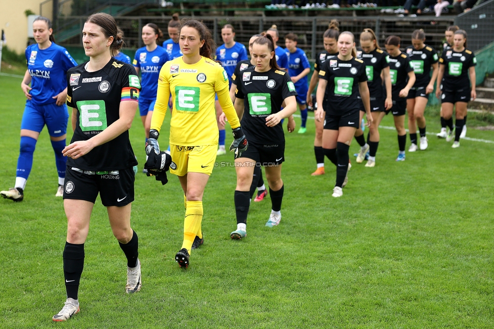 Sturm Damen - Bergheim
OEFB Frauen Bundesliga, 18. Runde, SK Sturm Graz Damen - FC Bergheim, Gruabn Graz, 26.05.2024. 

Foto zeigt die Mannschaft der Sturm Damen
