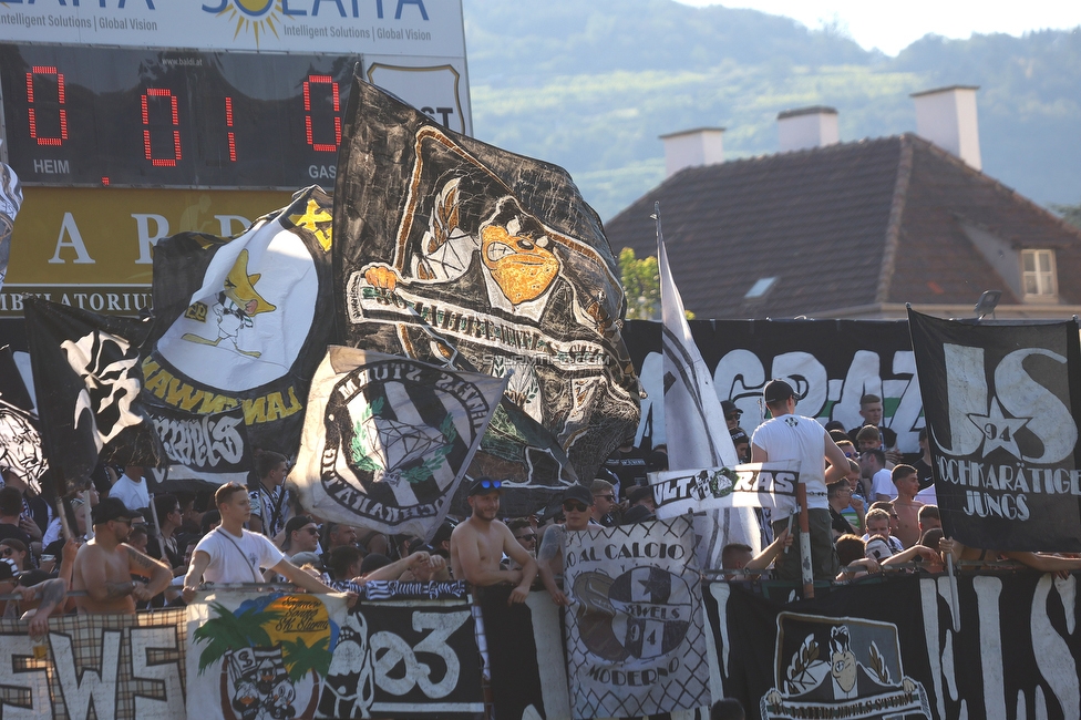 Kremser SC - Sturm Graz
OEFB Cup 1. Runde, Kremser SC - SK Sturm Graz, Sepp-Doll-Stadion Krems, 27.07.2024. 

Foto zeigt Fans von Sturm
