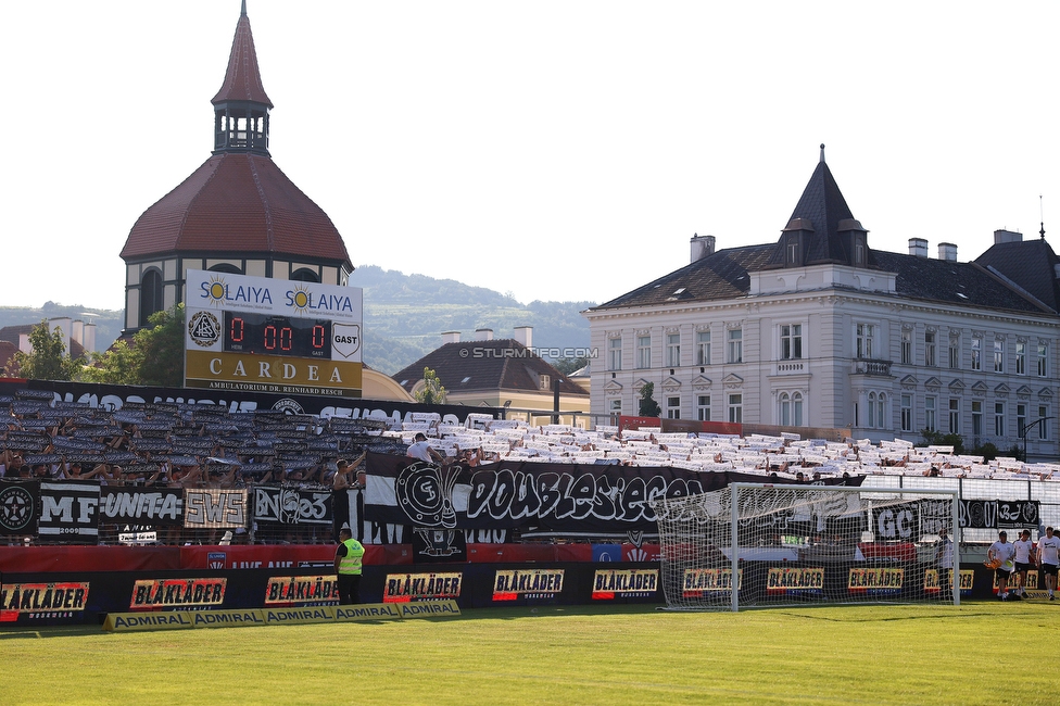 Kremser SC - Sturm Graz
OEFB Cup 1. Runde, Kremser SC - SK Sturm Graz, Sepp-Doll-Stadion Krems, 27.07.2024. 

Foto zeigt Fans von Sturm
