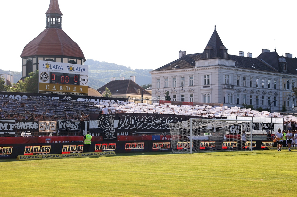 Kremser SC - Sturm Graz
OEFB Cup 1. Runde, Kremser SC - SK Sturm Graz, Sepp-Doll-Stadion Krems, 27.07.2024. 

Foto zeigt Fans von Sturm
