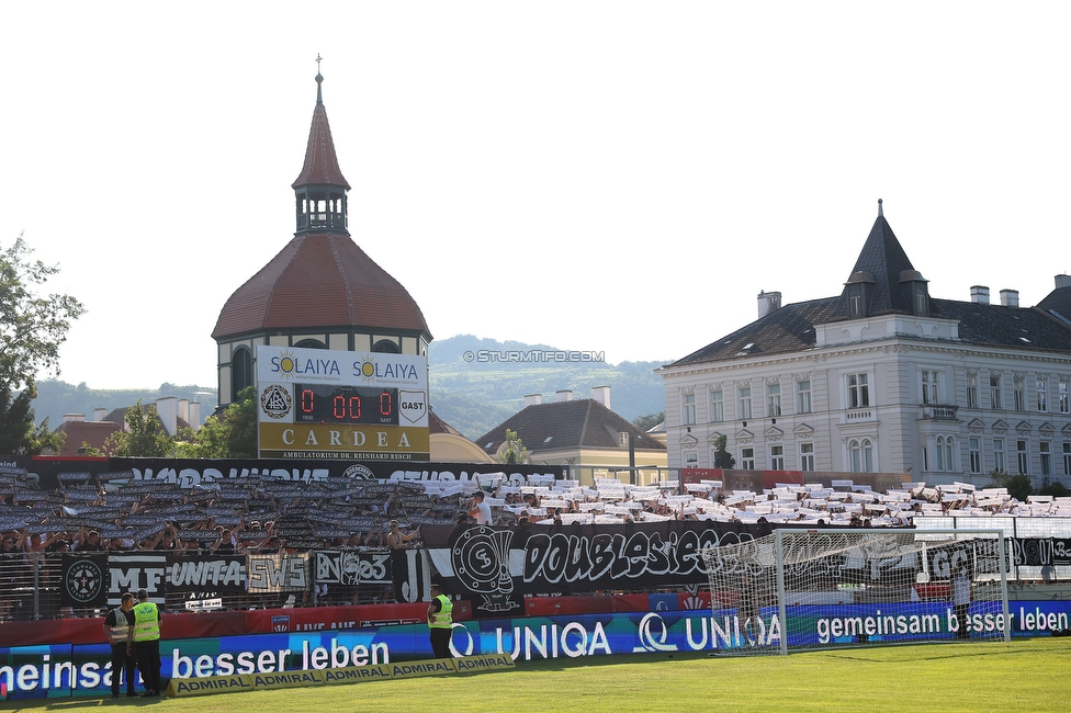 Kremser SC - Sturm Graz
OEFB Cup 1. Runde, Kremser SC - SK Sturm Graz, Sepp-Doll-Stadion Krems, 27.07.2024. 

Foto zeigt Fans von Sturm
