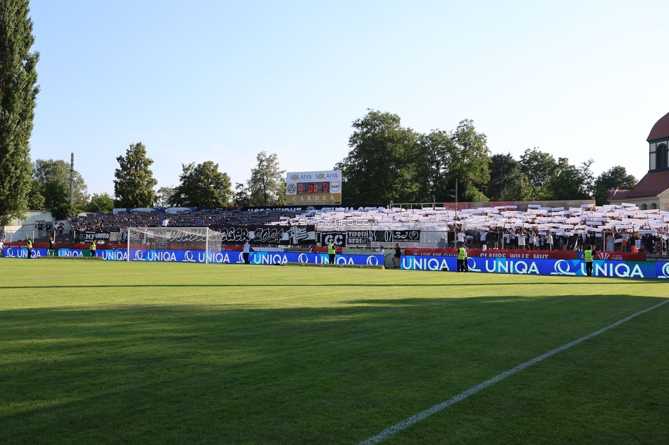 Kremser SC - Sturm Graz
OEFB Cup, 1. Runde, Kremser SC - SK Sturm Graz, Sepp-Doll-Stadion Krems, 27.07.2024. 

Foto zeigt Fans von Sturm mit einer Choreografie
