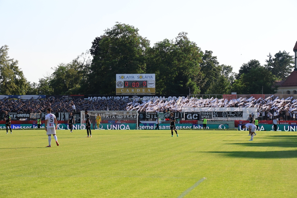 Kremser SC - Sturm Graz
OEFB Cup, 1. Runde, Kremser SC - SK Sturm Graz, Sepp-Doll-Stadion Krems, 27.07.2024. 

Foto zeigt Fans von Sturm mit einer Choreografie
