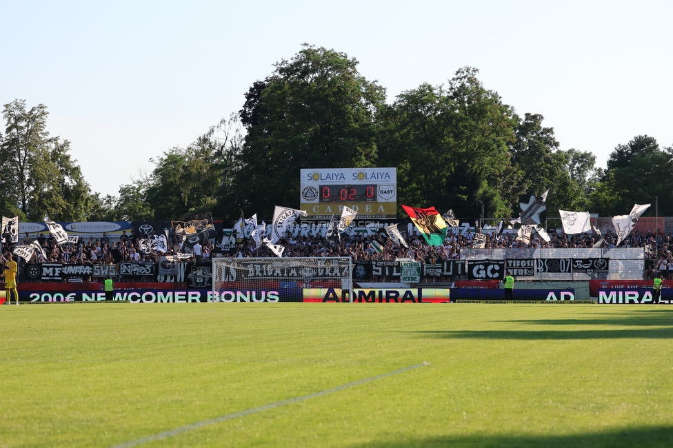 Kremser SC - Sturm Graz
OEFB Cup, 1. Runde, Kremser SC - SK Sturm Graz, Sepp-Doll-Stadion Krems, 27.07.2024. 

Foto zeigt Fans von Sturm
