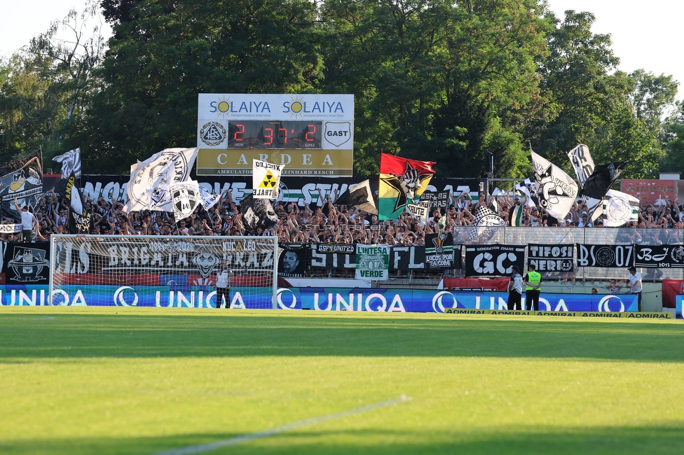 Kremser SC - Sturm Graz
OEFB Cup, 1. Runde, Kremser SC - SK Sturm Graz, Sepp-Doll-Stadion Krems, 27.07.2024. 

Foto zeigt Fans von Sturm
