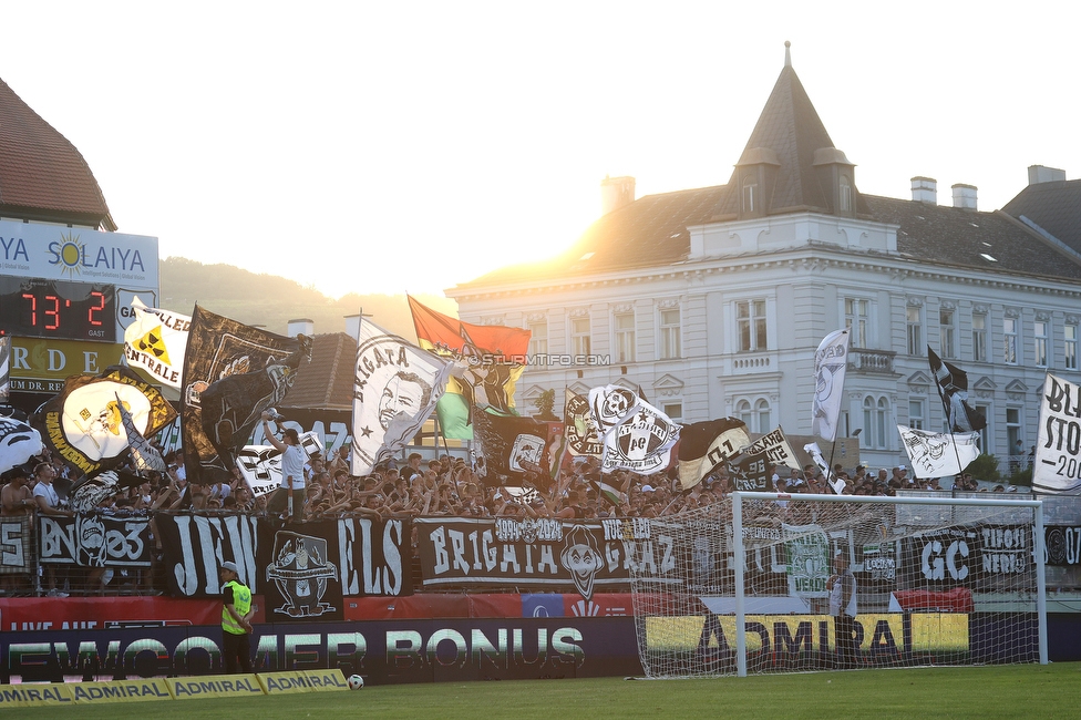 Kremser SC - Sturm Graz
OEFB Cup 1. Runde, Kremser SC - SK Sturm Graz, Sepp-Doll-Stadion Krems, 27.07.2024. 

Foto zeigt Fans von Sturm
