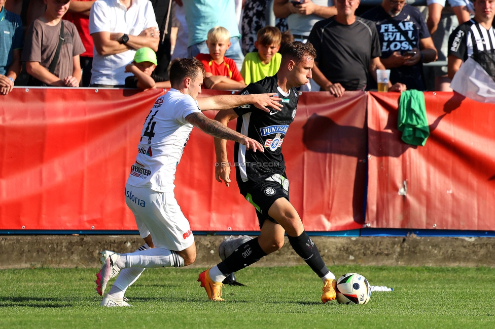 Kremser SC - Sturm Graz
OEFB Cup, 1. Runde, Kremser SC - SK Sturm Graz, Sepp-Doll-Stadion Krems, 27.07.2024. 

Foto zeigt Lovro Zvonarek (Sturm)
