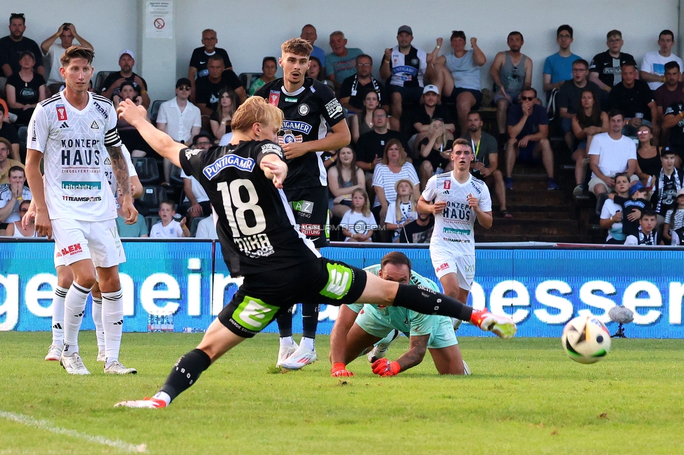 Kremser SC - Sturm Graz
OEFB Cup, 1. Runde, Kremser SC - SK Sturm Graz, Sepp-Doll-Stadion Krems, 27.07.2024. 

Foto zeigt Mika Biereth (Sturm)
