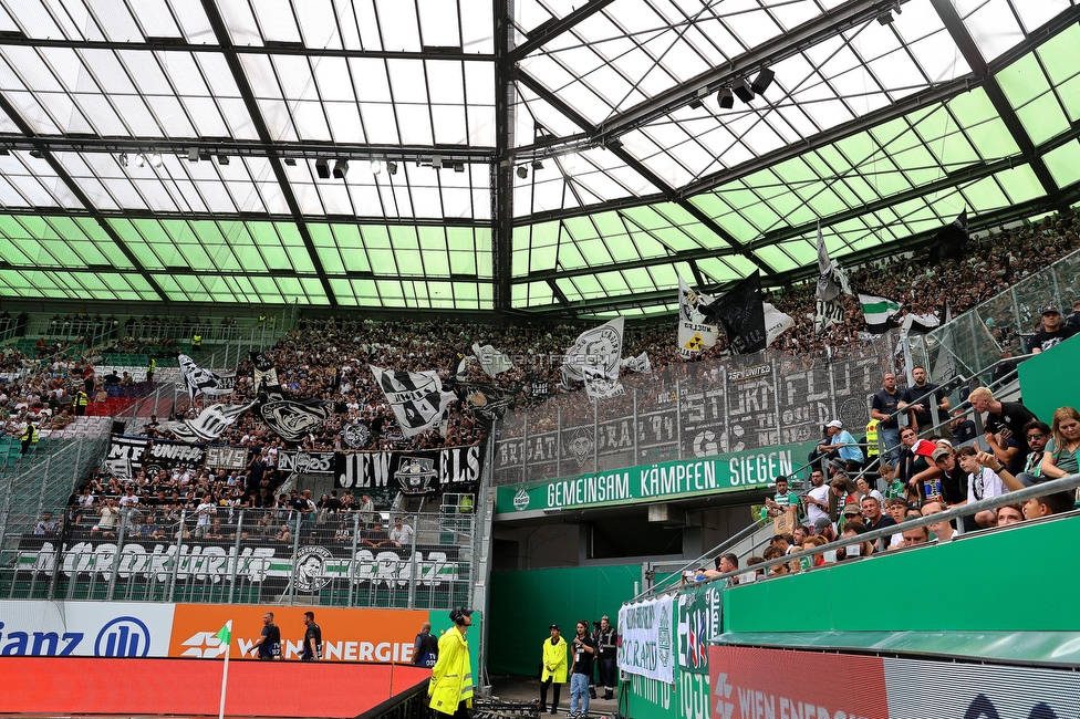 Rapid Wien - Sturm Graz
Oesterreichische Fussball Bundesliga, 1. Runde, SK Rapid Wien - SK Sturm Graz, Weststadion Wien, 04.08.2024. 

Foto zeigt Fans von Sturm
