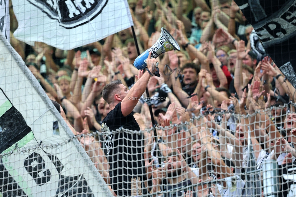 Rapid Wien - Sturm Graz
Oesterreichische Fussball Bundesliga, 1. Runde, SK Rapid Wien - SK Sturm Graz, Weststadion Wien, 04.08.2024. 

Foto zeigt Fans von Sturm
Schlüsselwörter: vorsaenger