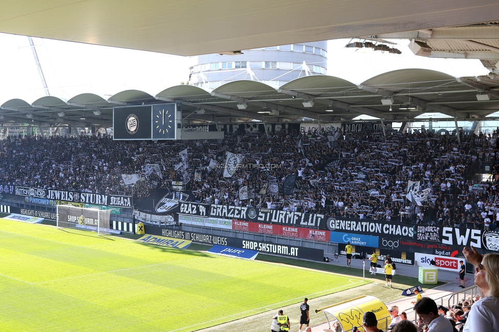 Sturm Graz - Hartberg
Oesterreichische Fussball Bundesliga, 2. Runde, SK Sturm Graz - TSV Hartberg, Stadion Liebenau Graz, 11.08.2024. 

Foto zeigt Fans von Sturm
