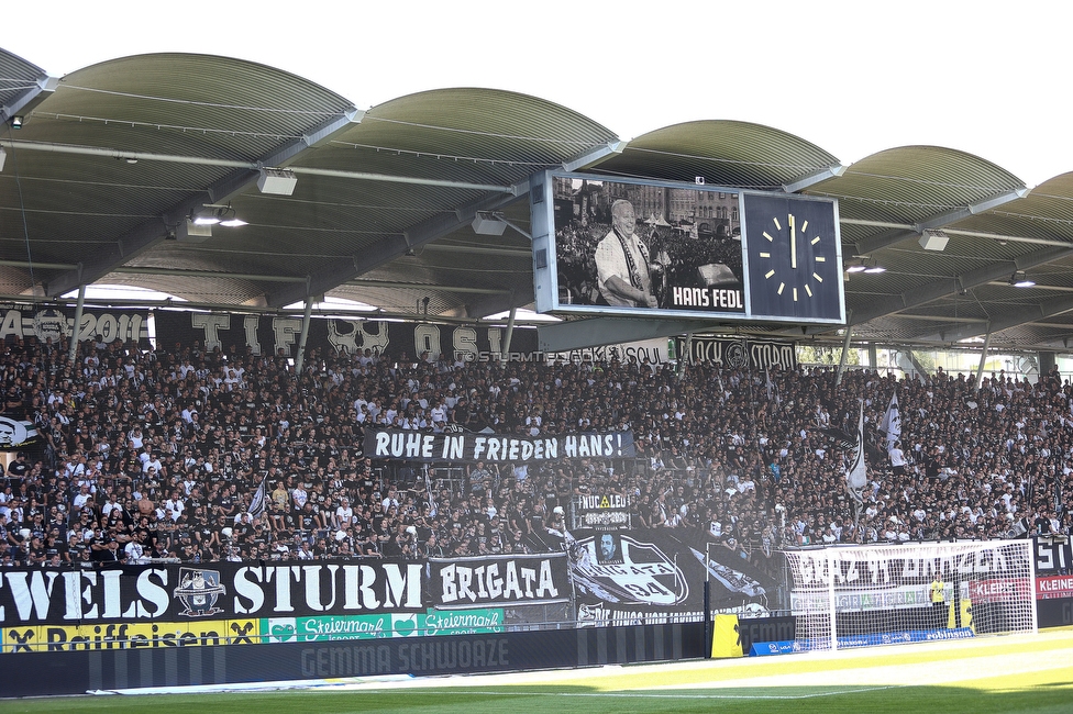 Sturm Graz - Hartberg
Oesterreichische Fussball Bundesliga, 2. Runde, SK Sturm Graz - TSV Hartberg, Stadion Liebenau Graz, 11.08.2024. 

Foto zeigt Fans von Sturm mit einem Spruchband
