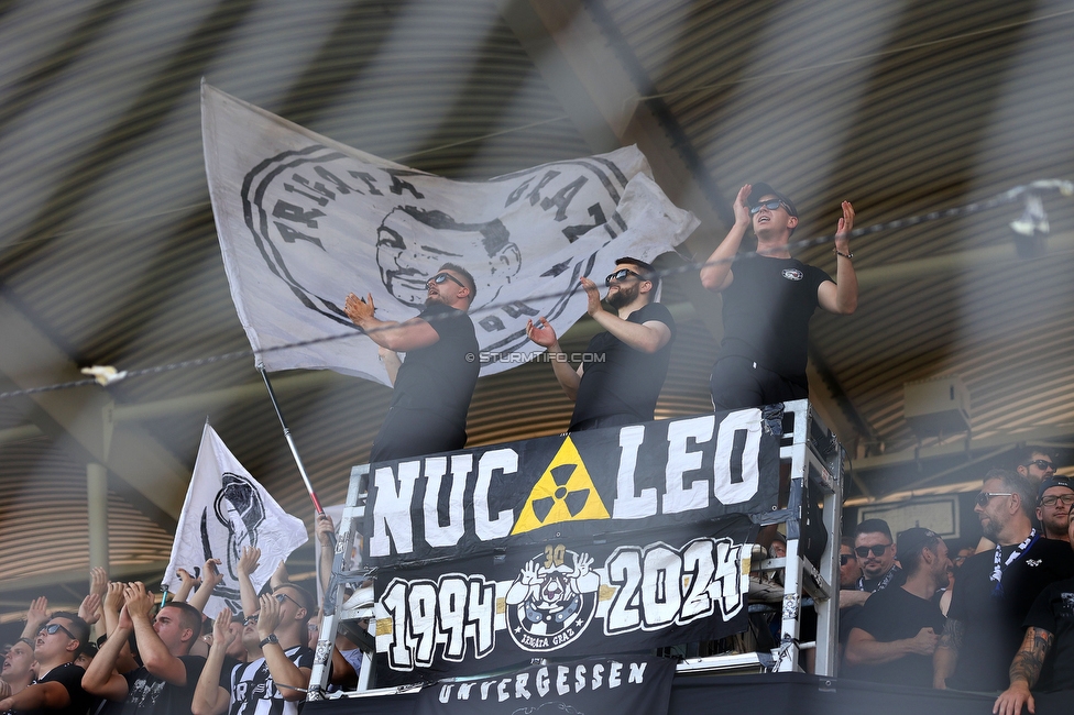 Sturm Graz - Hartberg
Oesterreichische Fussball Bundesliga, 2. Runde, SK Sturm Graz - TSV Hartberg, Stadion Liebenau Graz, 11.08.2024. 

Foto zeigt Fans von Sturm
Schlüsselwörter: brigata vorsaenger