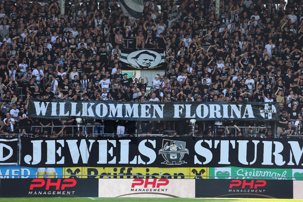 Sturm Graz - Hartberg
Oesterreichische Fussball Bundesliga, 2. Runde, SK Sturm Graz - TSV Hartberg, Stadion Liebenau Graz, 11.08.2024. 

Foto zeigt Fans von Sturm mit einem Spruchband
Schlüsselwörter: jewels baby