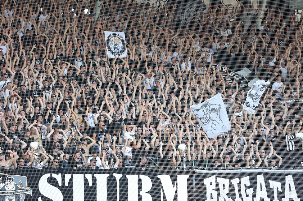 Sturm Graz - Hartberg
Oesterreichische Fussball Bundesliga, 2. Runde, SK Sturm Graz - TSV Hartberg, Stadion Liebenau Graz, 11.08.2024. 

Foto zeigt Fans von Sturm
