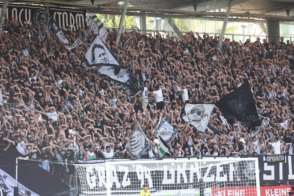 Sturm Graz - Hartberg
Oesterreichische Fussball Bundesliga, 2. Runde, SK Sturm Graz - TSV Hartberg, Stadion Liebenau Graz, 11.08.2024. 

Foto zeigt Fans von Sturm
