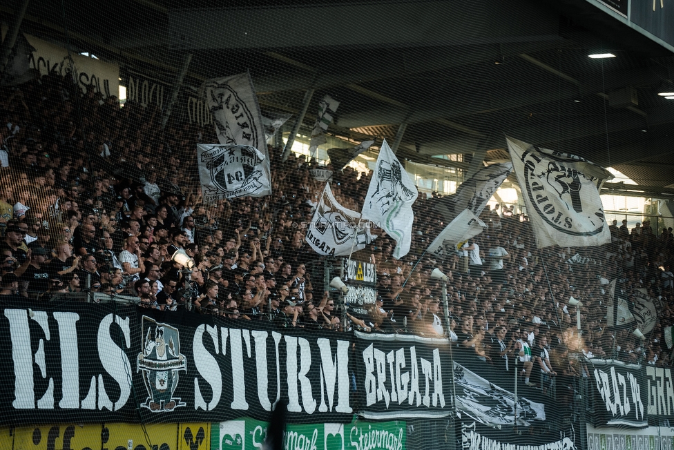 Sturm Graz - Hartberg
Oesterreichische Fussball Bundesliga, 2. Runde, SK Sturm Graz - TSV Hartberg, Stadion Liebenau Graz, 11.08.2024. 

Foto zeigt Fans von Sturm
