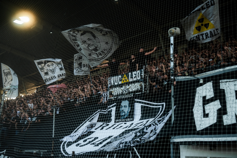 Sturm Graz - Hartberg
Oesterreichische Fussball Bundesliga, 2. Runde, SK Sturm Graz - TSV Hartberg, Stadion Liebenau Graz, 11.08.2024. 

Foto zeigt Fans von Sturm
Schlüsselwörter: brigata vorsaenger