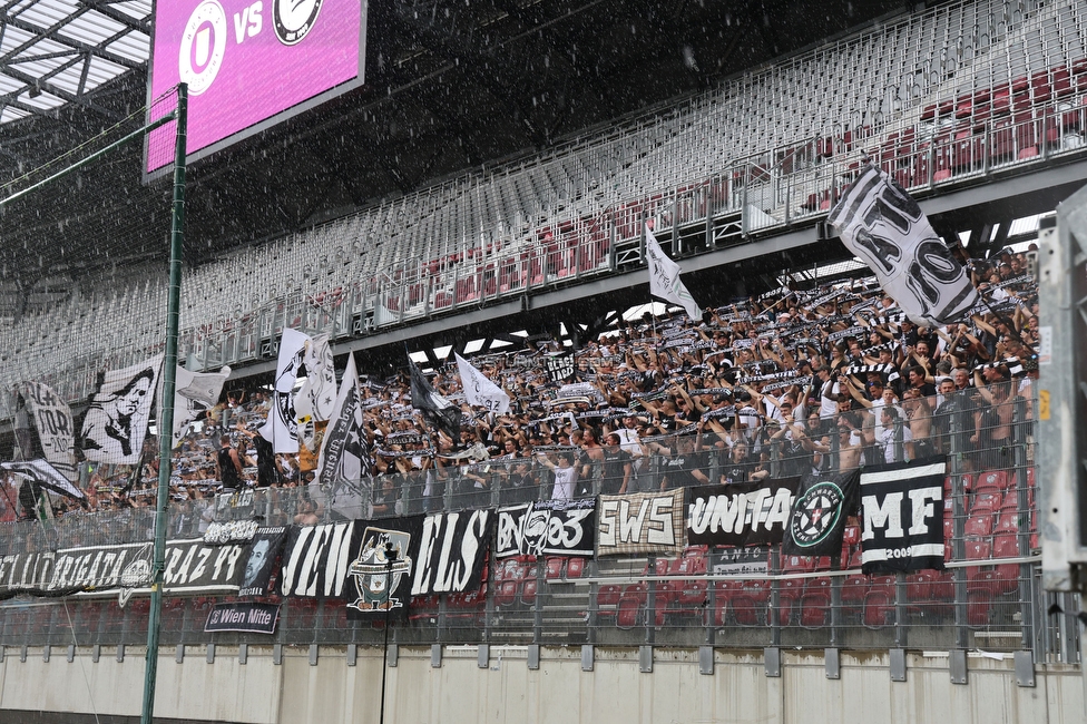 Austria Klagenfurt - Sturm Graz
Oesterreichische Fussball Bundesliga, 3. Runde, SK Austria Klagenfurt - SK Sturm Graz, Woerthersee Stadion Klagenfurt, 17.08.2024. 

Foto zeigt Fans von Sturm
