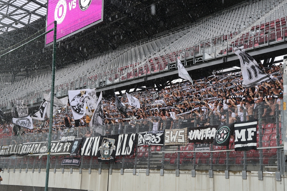 Austria Klagenfurt - Sturm Graz
Oesterreichische Fussball Bundesliga, 3. Runde, SK Austria Klagenfurt - SK Sturm Graz, Woerthersee Stadion Klagenfurt, 17.08.2024. 

Foto zeigt Fans von Sturm
