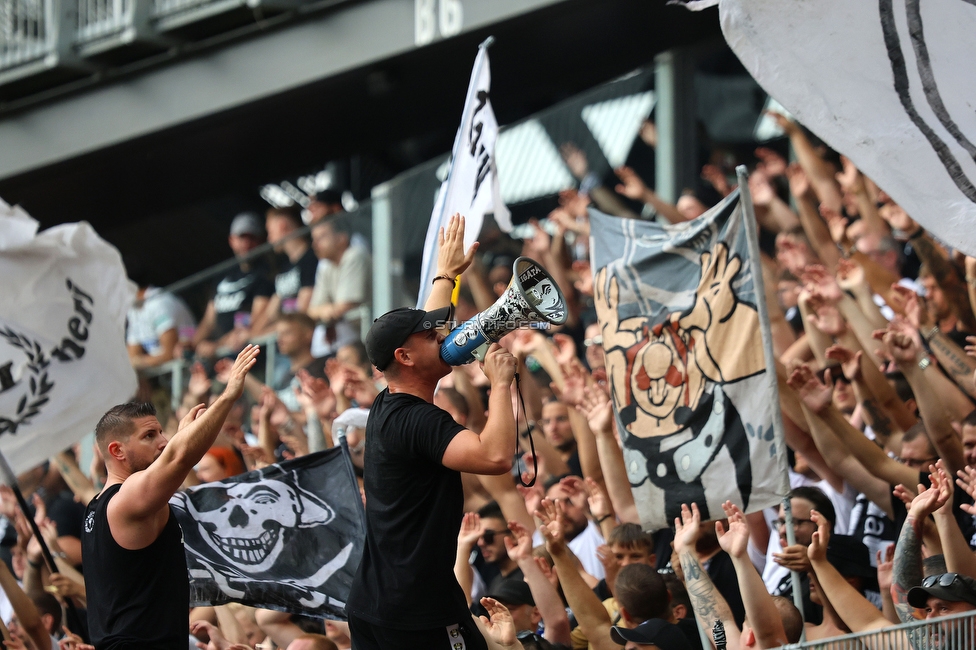 Austria Klagenfurt - Sturm Graz
Oesterreichische Fussball Bundesliga, 3. Runde, SK Austria Klagenfurt - SK Sturm Graz, Woerthersee Stadion Klagenfurt, 17.08.2024. 

Foto zeigt Fans von Sturm
Schlüsselwörter: brigata vorsaenger