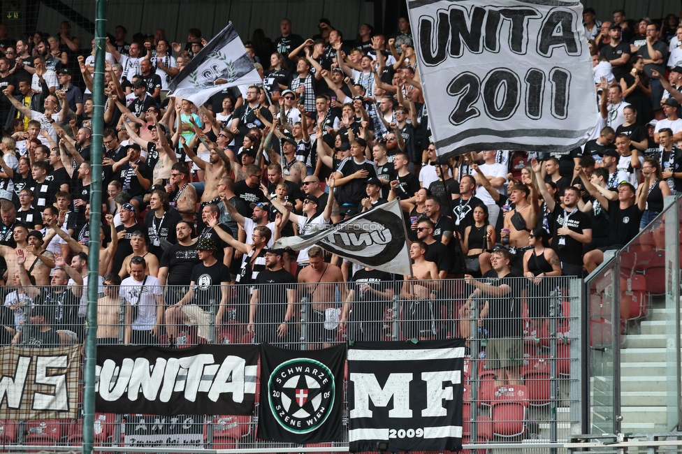 Austria Klagenfurt - Sturm Graz
Oesterreichische Fussball Bundesliga, 3. Runde, SK Austria Klagenfurt - SK Sturm Graz, Woerthersee Stadion Klagenfurt, 17.08.2024. 

Foto zeigt Fans von Sturm
Schlüsselwörter: unita murtalfront