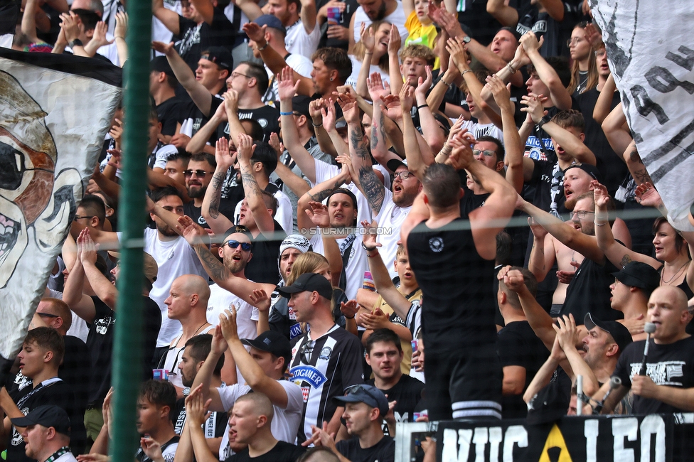 Austria Klagenfurt - Sturm Graz
Oesterreichische Fussball Bundesliga, 3. Runde, SK Austria Klagenfurt - SK Sturm Graz, Woerthersee Stadion Klagenfurt, 17.08.2024. 

Foto zeigt Fans von Sturm
Schlüsselwörter: vorsaenger brigata