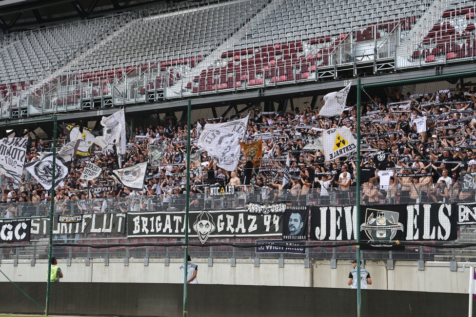 Austria Klagenfurt - Sturm Graz
Oesterreichische Fussball Bundesliga, 3. Runde, SK Austria Klagenfurt - SK Sturm Graz, Woerthersee Stadion Klagenfurt, 17.08.2024. 

Foto zeigt Fans von Sturm
Schlüsselwörter: schals