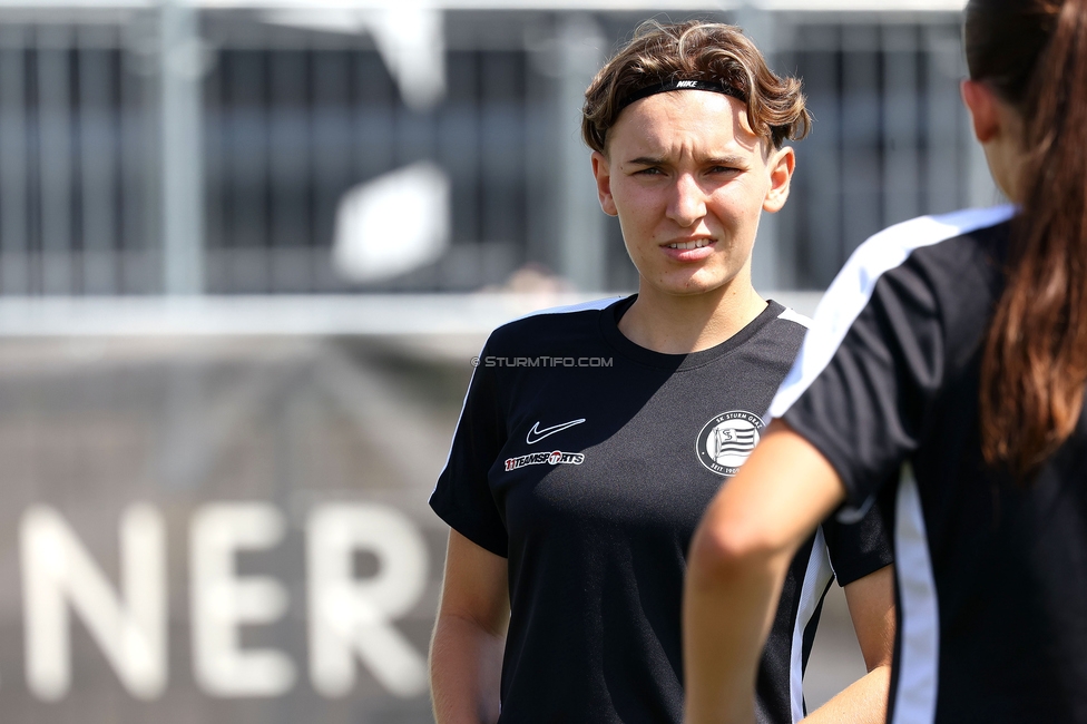 Sturm Damen - Austria Wien
OEFB Frauen Bundesliga, 2. Runde, SK Sturm Graz Damen - FK Austria Wien, Trainingszentrum Messendorf, 18.08.2024. 

Foto zeigt Pauline Deutsch (Sturm Damen)
