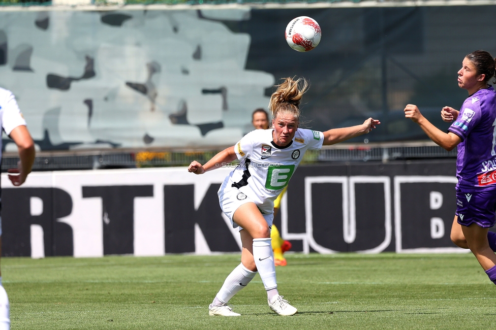 Sturm Damen - Austria Wien
OEFB Frauen Bundesliga, 2. Runde, SK Sturm Graz Damen - FK Austria Wien, Trainingszentrum Messendorf, 18.08.2024. 

Foto zeigt Laura Lillholm-Petersen (Sturm Damen)
