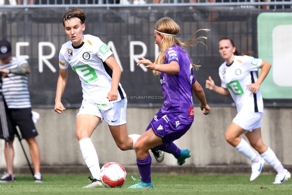 Sturm Damen - Austria Wien
OEFB Frauen Bundesliga, 2. Runde, SK Sturm Graz Damen - FK Austria Wien, Trainingszentrum Messendorf, 18.08.2024. 

Foto zeigt Pauline Deutsch (Sturm Damen)
