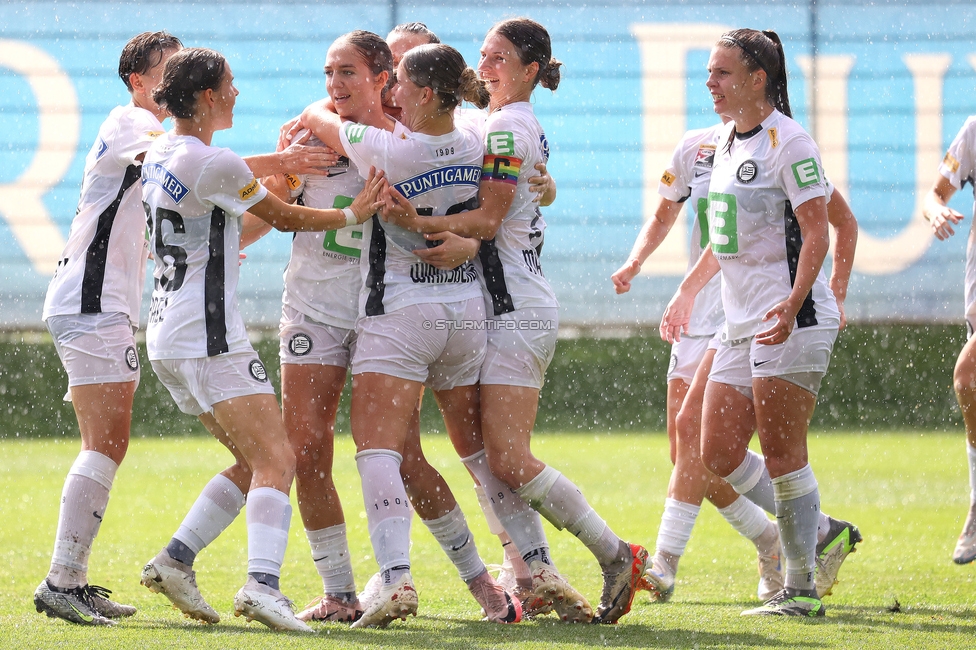 Sturm Damen - Austria Wien
OEFB Frauen Bundesliga, 2. Runde, SK Sturm Graz Damen - FK Austria Wien, Trainingszentrum Messendorf, 18.08.2024. 

Foto zeigt die Mannschaft der Sturm Damen
