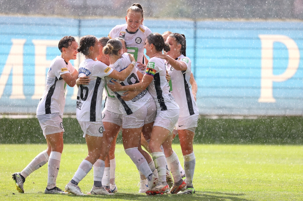 Sturm Damen - Austria Wien
OEFB Frauen Bundesliga, 2. Runde, SK Sturm Graz Damen - FK Austria Wien, Trainingszentrum Messendorf, 18.08.2024. 

Foto zeigt die Mannschaft der Sturm Damen
