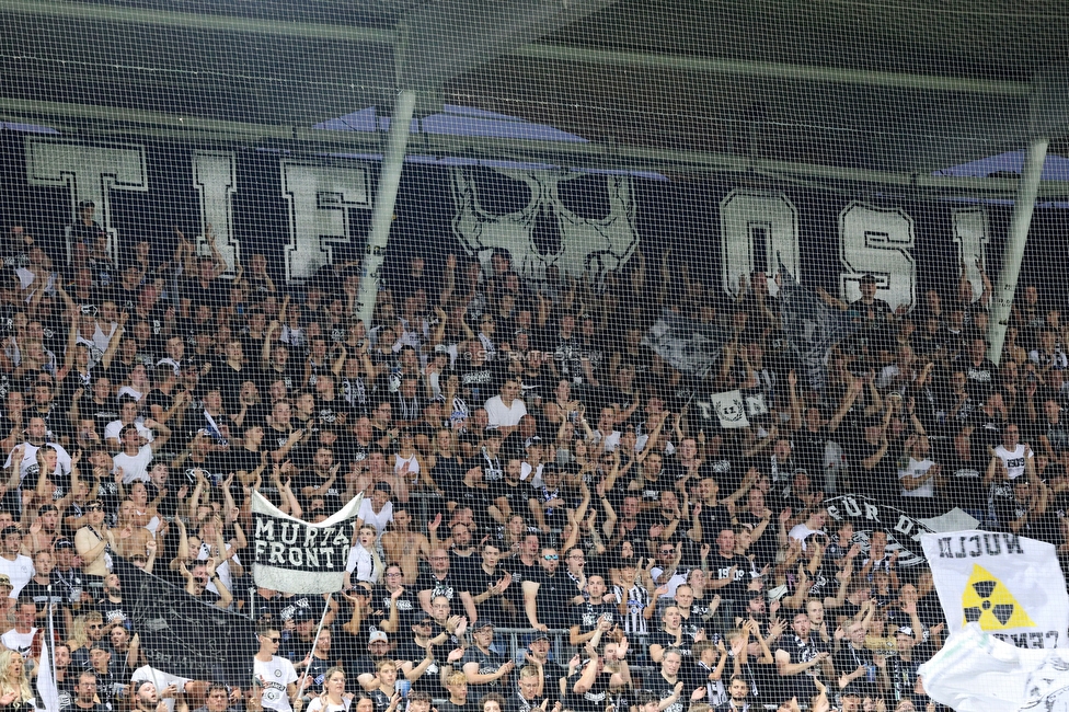 Sturm Graz - Altach
Oesterreichische Fussball Bundesliga, 4 Runde, SK Sturm Graz - SCR Altach, Stadion Liebenau Graz, 24.08.2024. 

Foto zeigt Fans von Sturm
Schlüsselwörter: tifosi