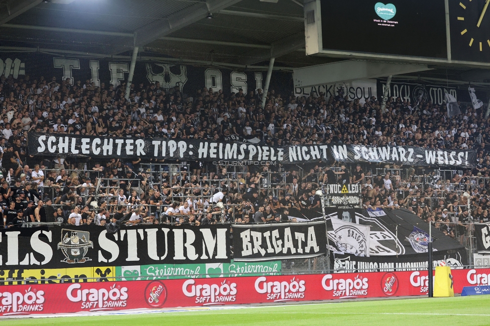 Sturm Graz - Altach
Oesterreichische Fussball Bundesliga, 4 Runde, SK Sturm Graz - SCR Altach, Stadion Liebenau Graz, 24.08.2024. 

Foto zeigt Fans von Sturm mit einem Spruchband
Schlüsselwörter: dressen