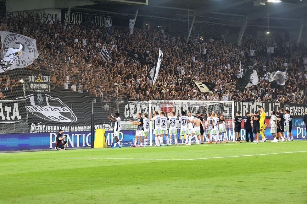 Sturm Graz - Altach
Oesterreichische Fussball Bundesliga, 4 Runde, SK Sturm Graz - SCR Altach, Stadion Liebenau Graz, 24.08.2024. 

Foto zeigt Fans von Sturm und die Mannschaft von Sturm
