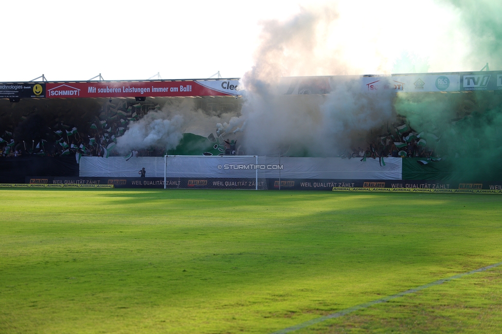 Ried - Sturm Graz
OEFB Cup, 2. Runde, SV Ried - SK Sturm Graz, Innviertel Arena Ried, 28.08.2024. 

Foto zeigt Fans von Ried mit einer Choreografie
Schlüsselwörter: pyrotechnik