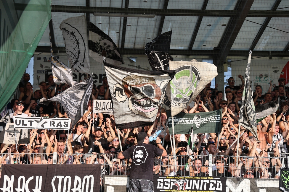 Ried - Sturm Graz
OEFB Cup, 2. Runde, SV Ried - SK Sturm Graz, Innviertel Arena Ried, 28.08.2024. 

Foto zeigt Fans von Sturm
Schlüsselwörter: sturmflut