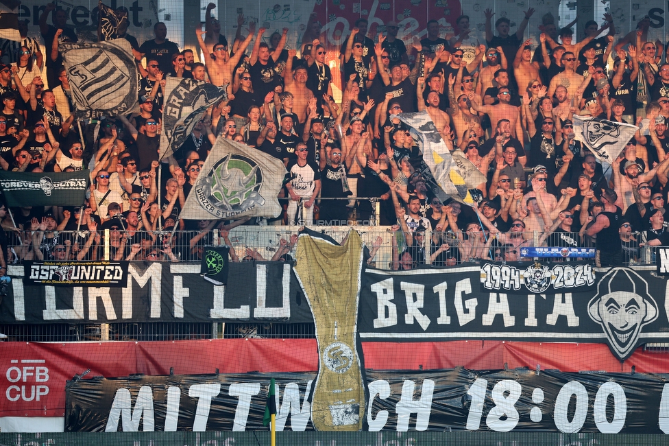 Ried - Sturm Graz
OEFB Cup, 2. Runde, SV Ried - SK Sturm Graz, Innviertel Arena Ried, 28.08.2024. 

Foto zeigt Fans von Sturm
