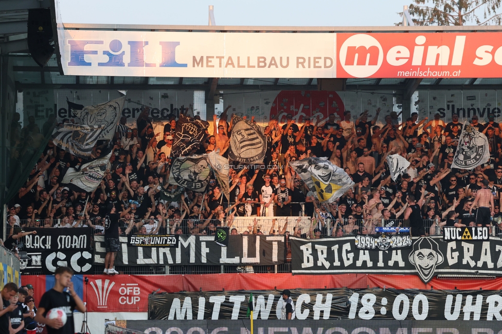 Ried - Sturm Graz
OEFB Cup, 2. Runde, SV Ried - SK Sturm Graz, Innviertel Arena Ried, 28.08.2024. 

Foto zeigt Fans von Sturm
Schlüsselwörter: pyrotechnik