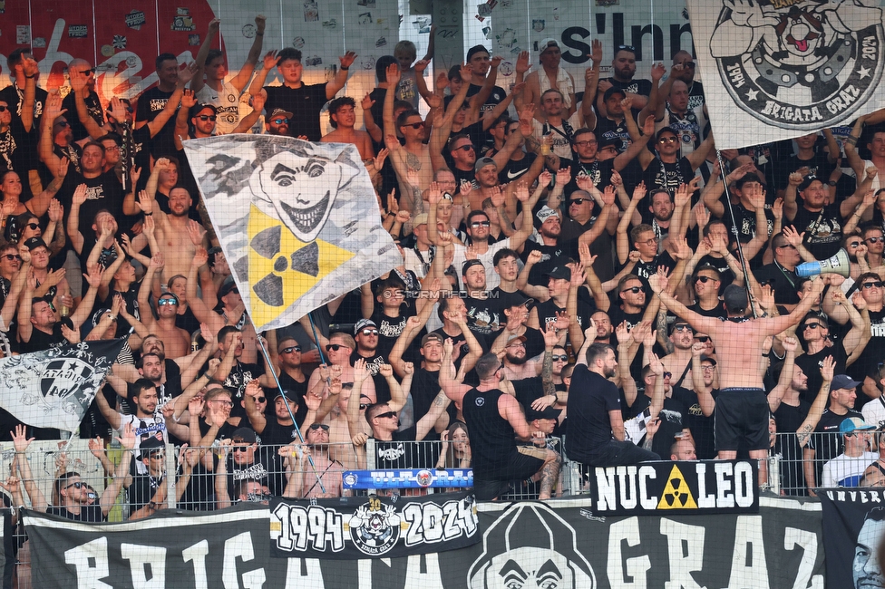 Ried - Sturm Graz
OEFB Cup, 2. Runde, SV Ried - SK Sturm Graz, Innviertel Arena Ried, 28.08.2024. 

Foto zeigt Fans von Sturm
Schlüsselwörter: pyrotechnik