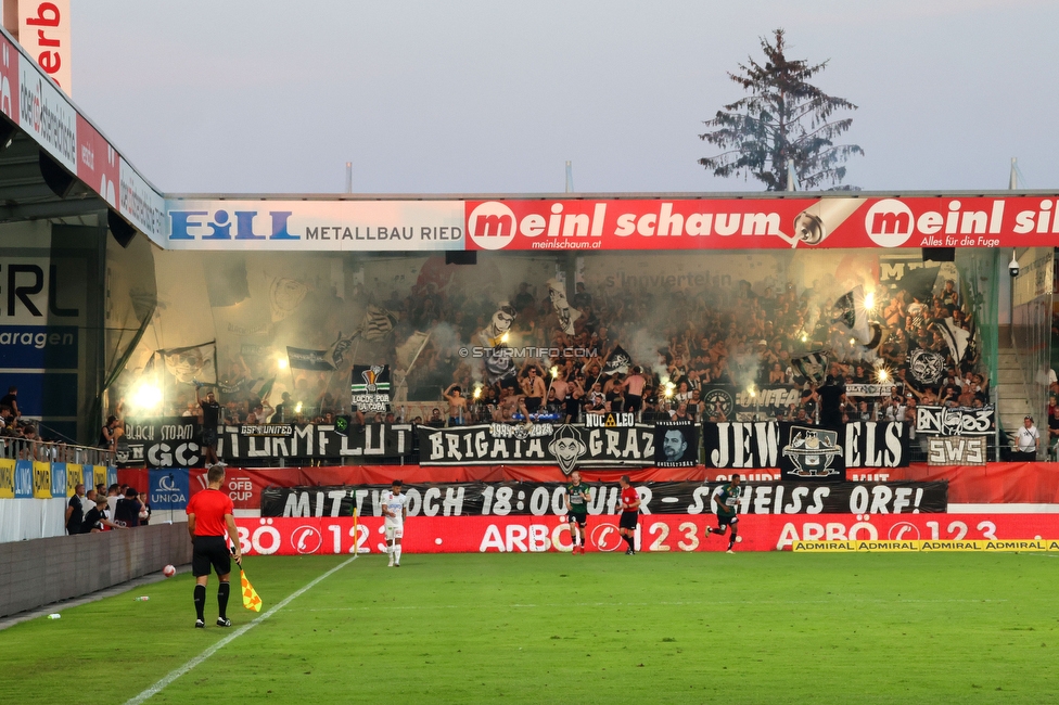 Ried - Sturm Graz
OEFB Cup, 2. Runde, SV Ried - SK Sturm Graz, Innviertel Arena Ried, 28.08.2024. 

Foto zeigt Fans von Sturm
Schlüsselwörter: pyrotechnik