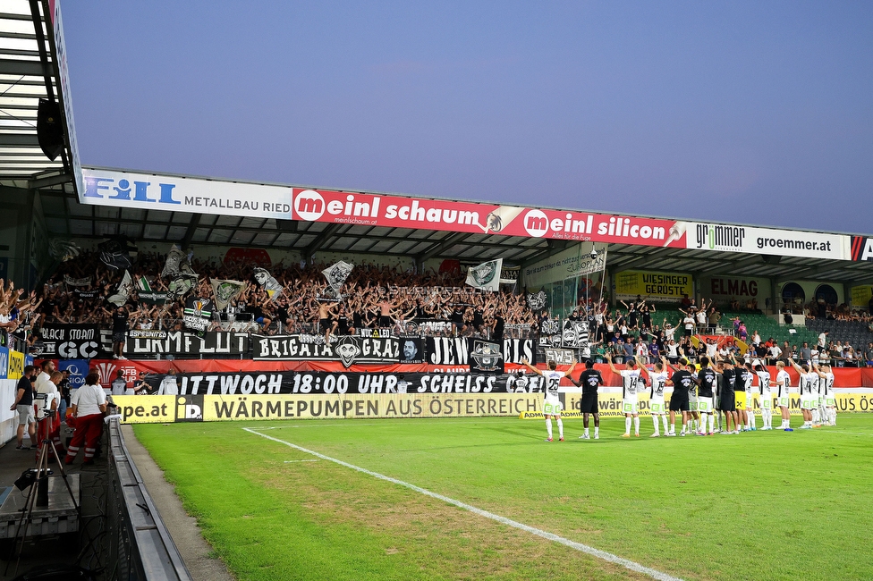 Ried - Sturm Graz
OEFB Cup, 2. Runde, SV Ried - SK Sturm Graz, Innviertel Arena Ried, 28.08.2024. 

Foto zeigt Fans von Sturm und die Mannschaft von Sturm
