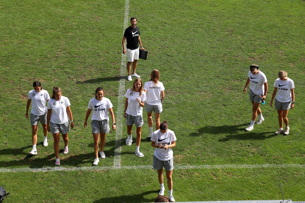 Austria Klagenfurt - Sturm Graz Damen
SPORTLAND Niederoesterreich Frauen Cup, Austria Klagenfurt - SK Sturm Graz, Sport- und Freizeitzentrum Friedlach Glanegg, 08.09.2024. 

Foto zeigt Sargon Duran (Cheftrainer Sturm Damen)
