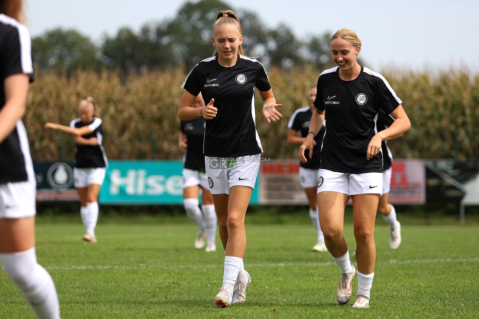 Austria Klagenfurt - Sturm Graz Damen
SPORTLAND Niederoesterreich Frauen Cup, Austria Klagenfurt - SK Sturm Graz, Sport- und Freizeitzentrum Friedlach Glanegg, 08.09.2024. 

Foto zeigt Lena Breznik (Sturm Damen) und Elisabeth Brandl (Sturm Damen)
