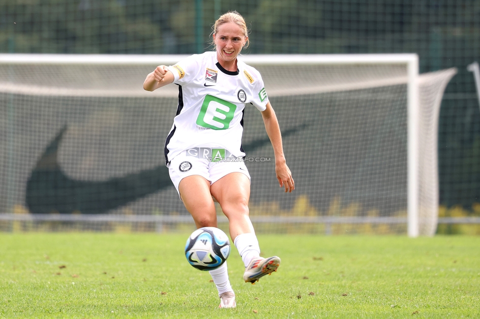 Austria Klagenfurt - Sturm Graz Damen
SPORTLAND Niederoesterreich Frauen Cup, Austria Klagenfurt - SK Sturm Graz, Sport- und Freizeitzentrum Friedlach Glanegg, 08.09.2024. 

Foto zeigt Elisabeth Brandl (Sturm Damen)
