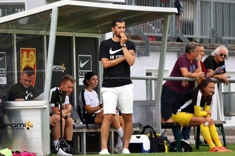 Austria Klagenfurt - Sturm Graz Damen
SPORTLAND Niederoesterreich Frauen Cup, Austria Klagenfurt - SK Sturm Graz, Sport- und Freizeitzentrum Friedlach Glanegg, 08.09.2024. 

Foto zeigt Sargon Duran (Cheftrainer Sturm Damen)
