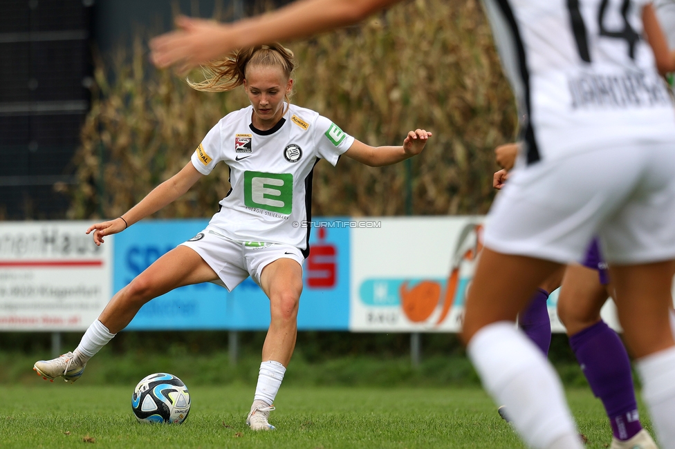 Austria Klagenfurt - Sturm Graz Damen
SPORTLAND Niederoesterreich Frauen Cup, Austria Klagenfurt - SK Sturm Graz, Sport- und Freizeitzentrum Friedlach Glanegg, 08.09.2024. 

Foto zeigt Lena Breznik (Sturm Damen)
