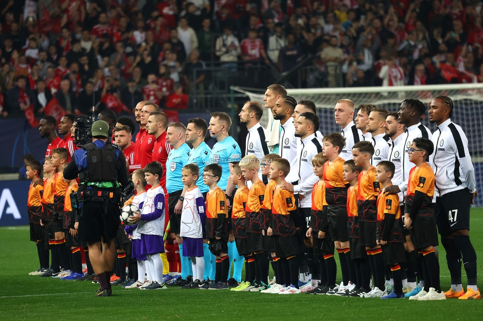 Stade Brestois - Sturm Graz
UEFA Champions League Ligaphase 1. Spieltag, Stade Brestois 29 - SK Sturm Graz, Stade de Roudourou Guingamp, 19.09.2024. 

Foto zeigt die Mannschaft von Sturm
